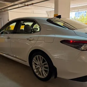 Toyota Camry 2022