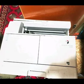 CANON kopýa çykarýan aparat.