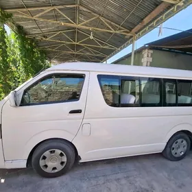 Toyota hiace hays