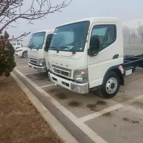 Mitsubishi Canter 2025