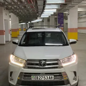 Toyota Highlander 2017