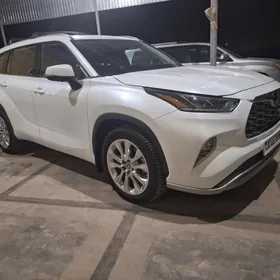 Toyota Highlander 2022