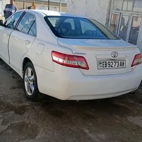Toyota Camry 2010