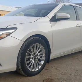 Toyota Camry 2016