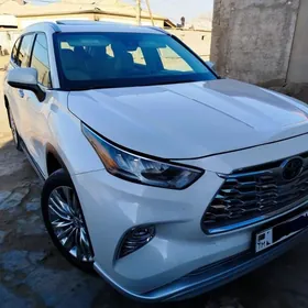 Toyota Highlander 2020