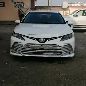 Toyota Camry 2022