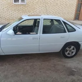 Opel Insignia 1990