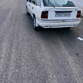 Opel Vectra 1989