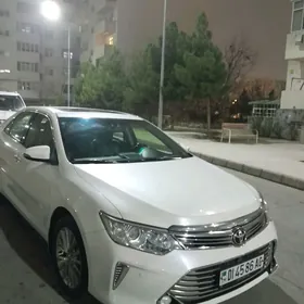 Toyota Camry 2015