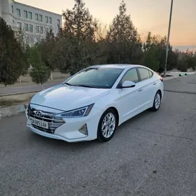 Hyundai Elantra 2019