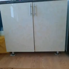 Şkaf rakowina üçin