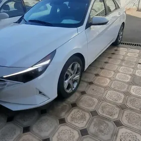 Hyundai Elantra 2023