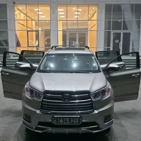 Toyota Highlander 2016