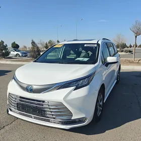 Toyota Sienna 2021
