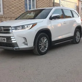 Toyota Highlander 2019