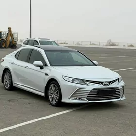 Toyota Camry 2023
