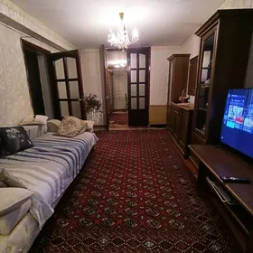 СРОЧНО 4 МКР 4 КОМ НА 1 ЭТАЖЕ