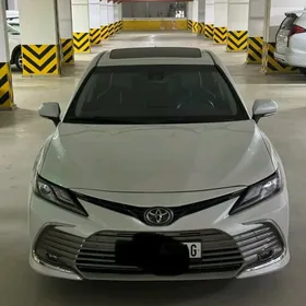 Toyota Camry 2020
