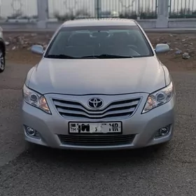 Toyota Camry 2010