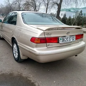 Toyota Camry 2000