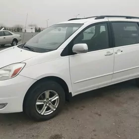 Toyota Sienna 2003