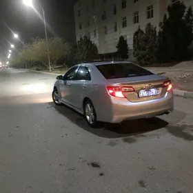 Toyota Camry 2014