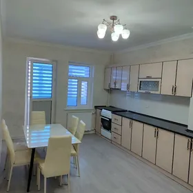 Элитка 4 ком.1этаж.