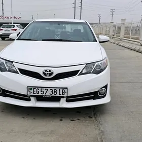 Toyota Camry 2012