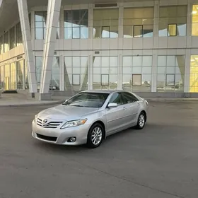 Toyota Camry 2011