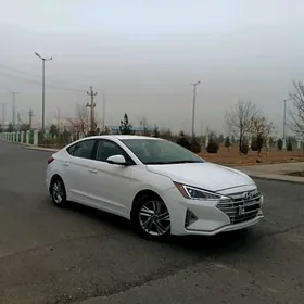 Hyundai Elantra 2020