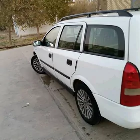 Opel Astra 2000