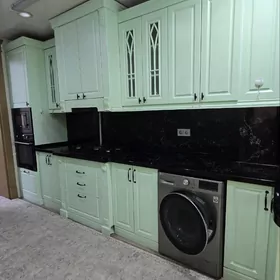 3 ком 4/1 этаж 1 мкр