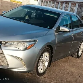 Toyota Camry 2015