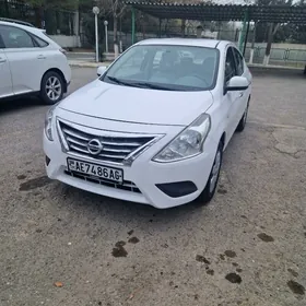 Nissan Sunny 2022