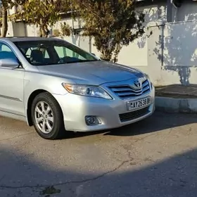 Toyota Camry 2011