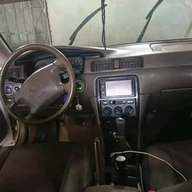 Toyota Camry 1999