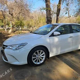 Toyota Camry 2017