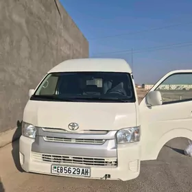 Toyota Hiace 2020