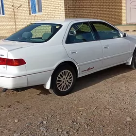 Toyota Camry 1999