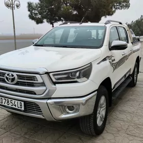 Toyota Hilux 2022