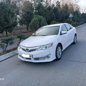 Toyota Camry 2014
