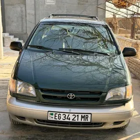 Toyota Sienna 1999