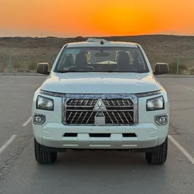 Mitsubishi L200 2025