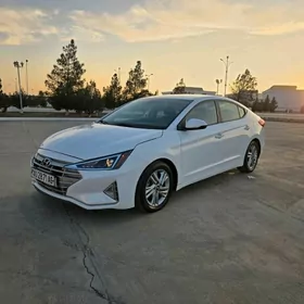 Hyundai Elantra 2020