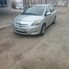 Toyota Yaris 2008