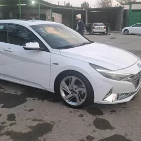 Hyundai Elantra 2021