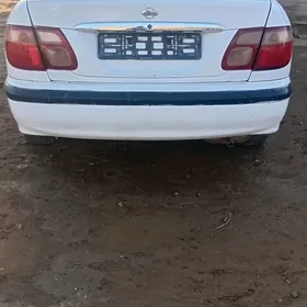 Nissan Almera 2003