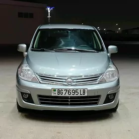 Nissan Versa 2010