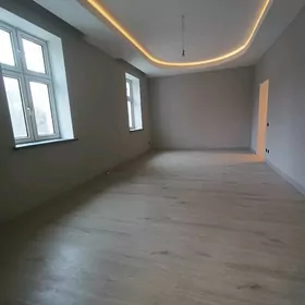 СРОЧНО 3 КОМ 2 ЭТ ВЫС.ПОТОЛКИ.