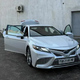 Toyota Camry 2021